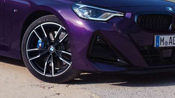 M Sport 電子限滑差速鎖 BMW 2 Series Coupé G42 Thundernight 金屬外觀漆面 2021 特寫側前方 M Sport 電子限滑差速鎖 BMW 2 Series Coupé G42 Thundernight 金屬外觀漆面 2021 特寫側前方