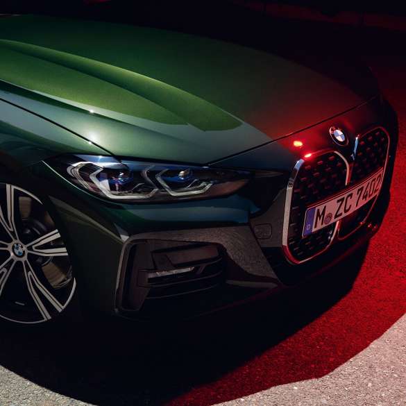正面角度視圖雙腎格柵 BMW 4 Series Convertible G23 2020 BMW 4 Series Convertible G23 2020 Sanremo Green 金屬漆面外觀正面角度視圖靜止狀態特寫雙腎格柵