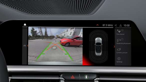 進階泊車輔助系統 BMW 4 Series Convertible G23 進階泊車輔助系統 BMW 4 Series Convertible G23 2020 控制顯示螢幕內飾