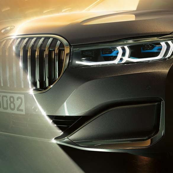 全新BMW旗艦豪華房車THE 7 - 一體式雙腎型鬼面罩 全新BMW旗艦豪華房車THE 7 - 一體式雙腎型鬼面罩