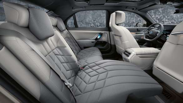 BMW THE i7 房車 G70的行政級後座座位 為後座乘客專設行政級後座座位的BMW THE i7 房車 G70