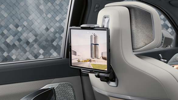 BMW i7 M70 xDrive Sedan G70 適用於 Travel & Comfort 系統,並使用BMW 安全保護殼的平板電腦 BMW 通用支架 BMW i7 M70 xDrive Sedan G70 適用於 Travel & Comfort 系統,並使用BMW 安全保護殼的平板電腦 BMW 通用支架