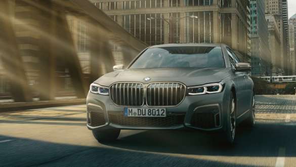 Executive Drive Pro 自動調節懸掛系統 全新BMW M760LiA xDrive 旗艦豪華房車 - Executive Drive Pro 自動調節懸掛系統