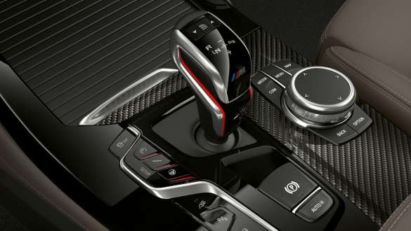 BMW X4 M Competition,M 換擋桿。 BMW X4 M Competition,內飾,M 換擋桿。