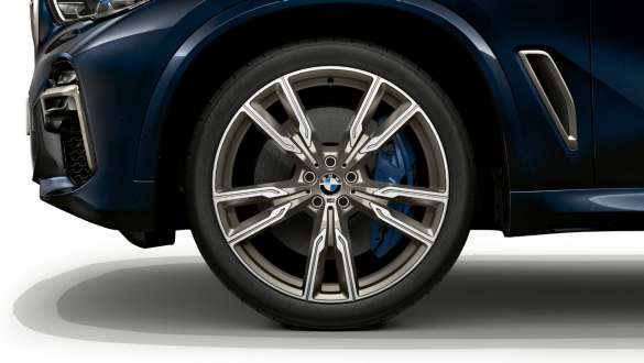 M 輕合金輪圈 BMW X5 M50i 和 M50d M 輕合金輪圈 747 M BMW X5 M50i 和 M50d Carbon Black 金屬外觀漆面 G05