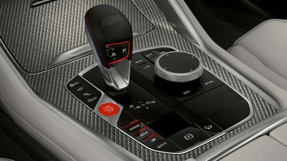 BMW X5 M Competition 搭配 M Steptronic 變速箱 8 速 M Steptronic 變速箱帶 Drivelogic BMW X5 M Competition F95 內飾
