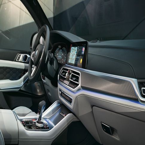 BMW X5 M Competition 中控台搭配 M 換擋桿 BMW X5 M Competition 中控台搭配 M 換擋桿 F95 內飾