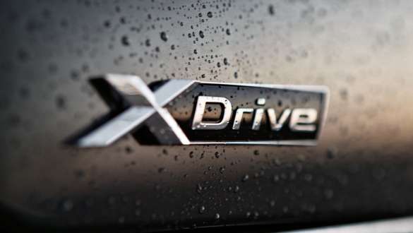 BMW X6 M50i 搭配 xDrive 四驅系統 BMW X6 M50i,搭配智能型四輪驅動 xDrive 四驅系統