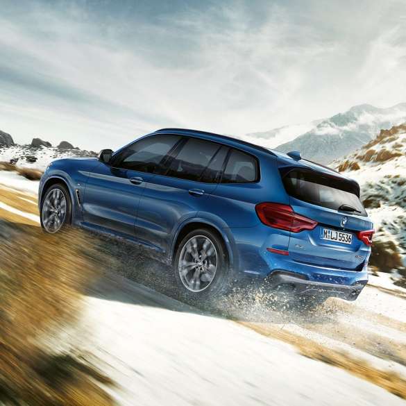 BMW X3 M40i 上斜駕駛 BMW X3 M40i 上斜駕駛