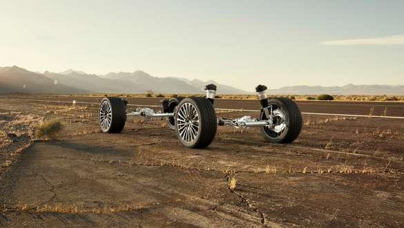 全新THE X7 整合式四輪轉向系統 (Integral Active Steering) 全新THE X7 整合式四輪轉向系統 (Integral Active Steering)