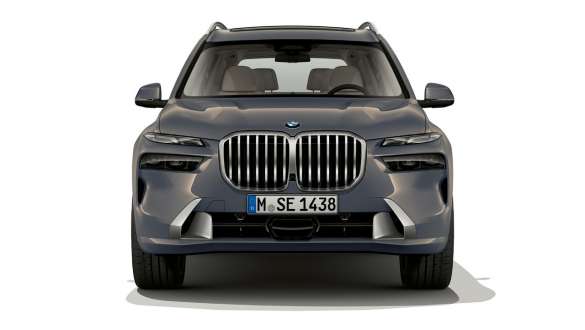 BMW X7 G07 LCI 正面角度視圖 Sparkling Copper Grey 金屬外觀漆面 BMW X7 G07 LCI 正面角度視圖停駐狀態 Sparkling Copper Grey 金屬外觀漆面