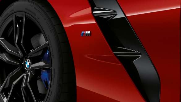 BMW Z4 Roadster 車側導流氣孔 BMW Z4 Roadster,帶有車側導流氣孔和前輪圈