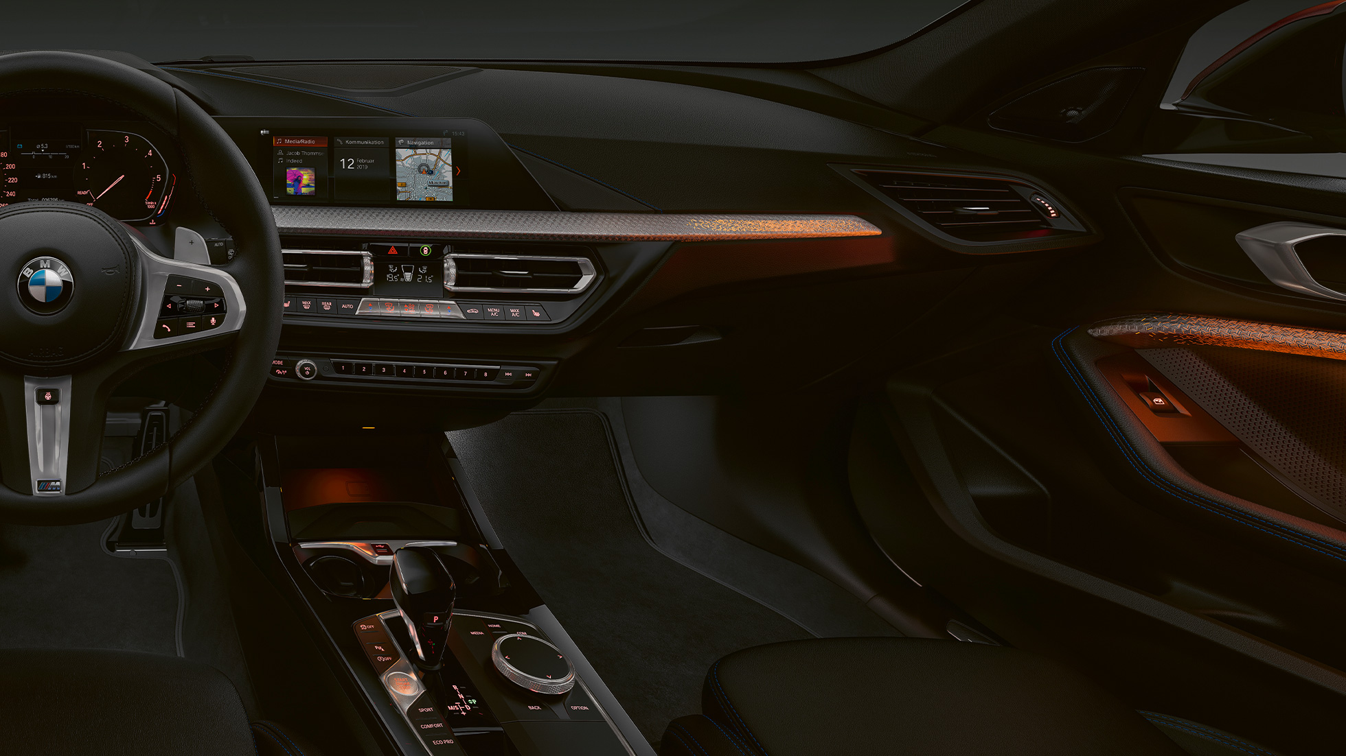 內飾飾面 'Illuminated Boston' BMW 1 Series Model M Sport,內飾飾面 'Illuminated Boston’。