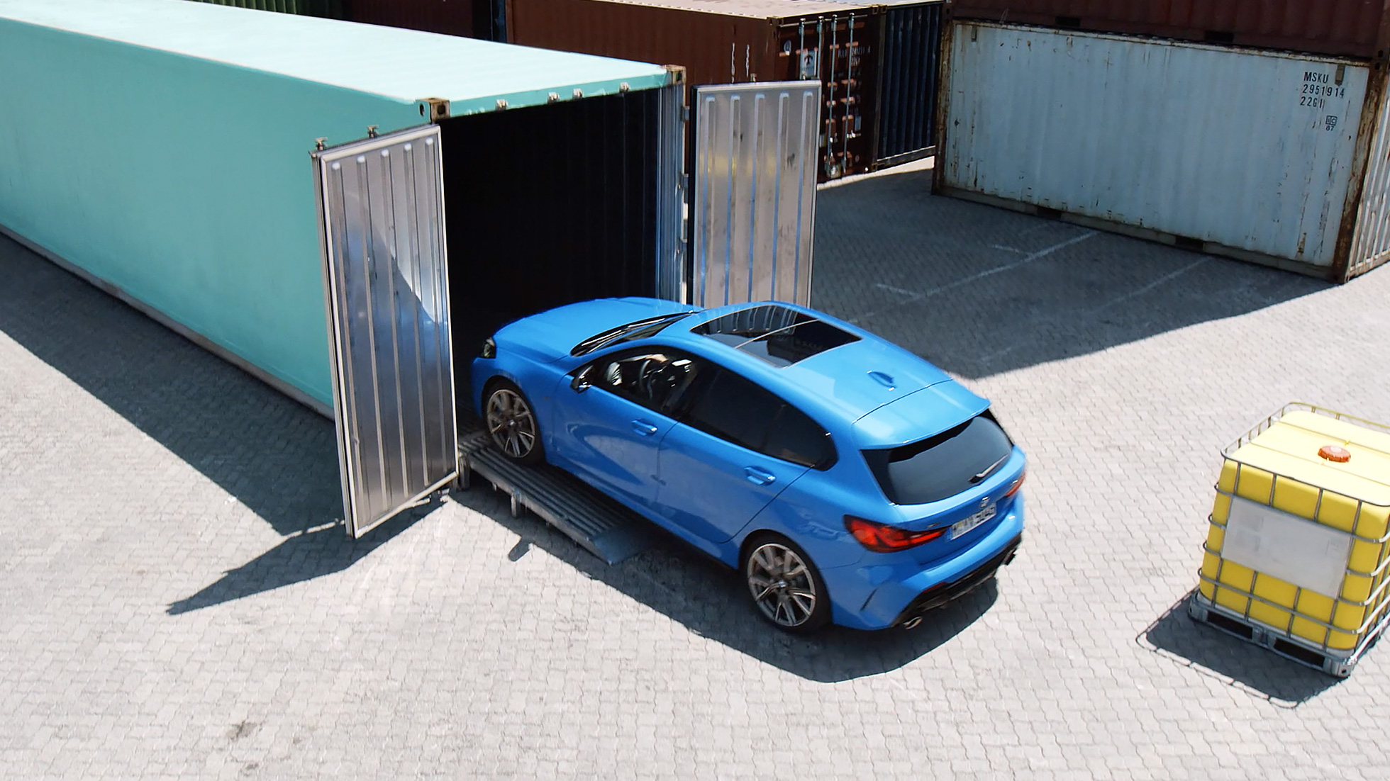 BMW 1 Series 泊車輔助系統 BMW 1 Series 的泊車輔助系統包括倒車輔助功能