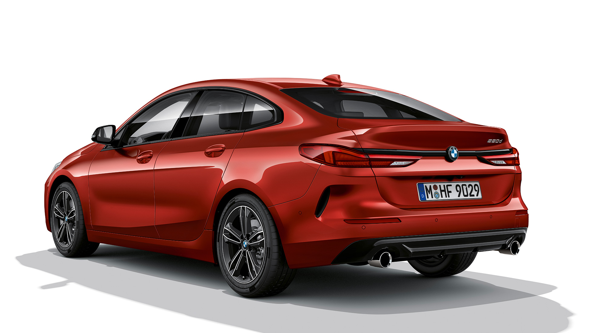 BMW Individual 高光澤 Shadow Line BMW 2 Series Gran Coupé Model Sport Line BMW Individual 高光澤 Shadow Line BMW 2 Series Gran Coupé Model Sport Line Melbourne Red F44 四分之三尾部視圖