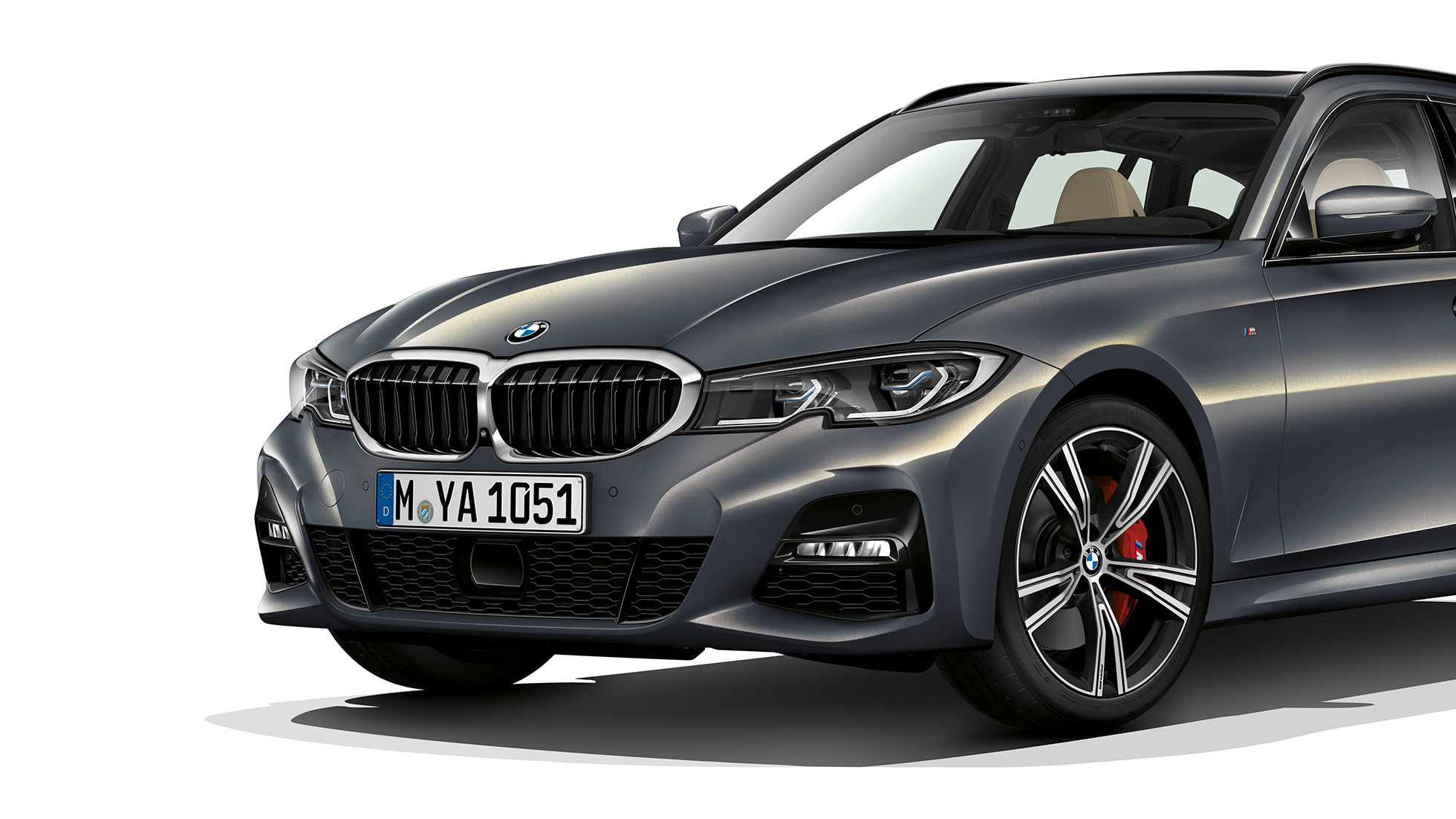 Model M Sport three-quarter front shot BMW 3 Series Touring, Model M Sport three-quarter front shot