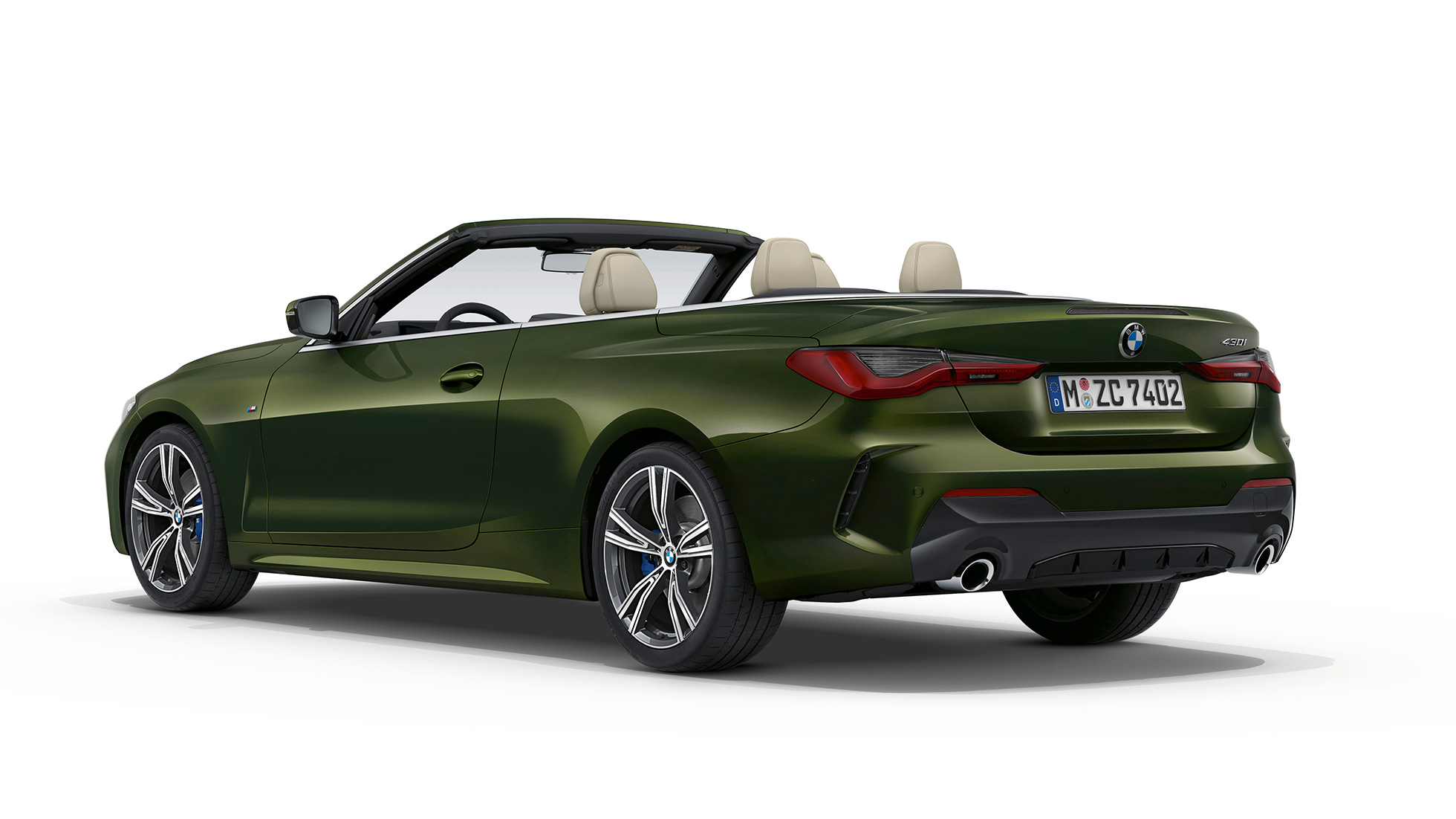 尾部 BMW 4 Series Convertible Model M Sport G23 2020 BMW 4 Series Convertible G23 2020 Model M Sport Sanremo Green 金屬外觀漆面尾部四分之三之角度視圖