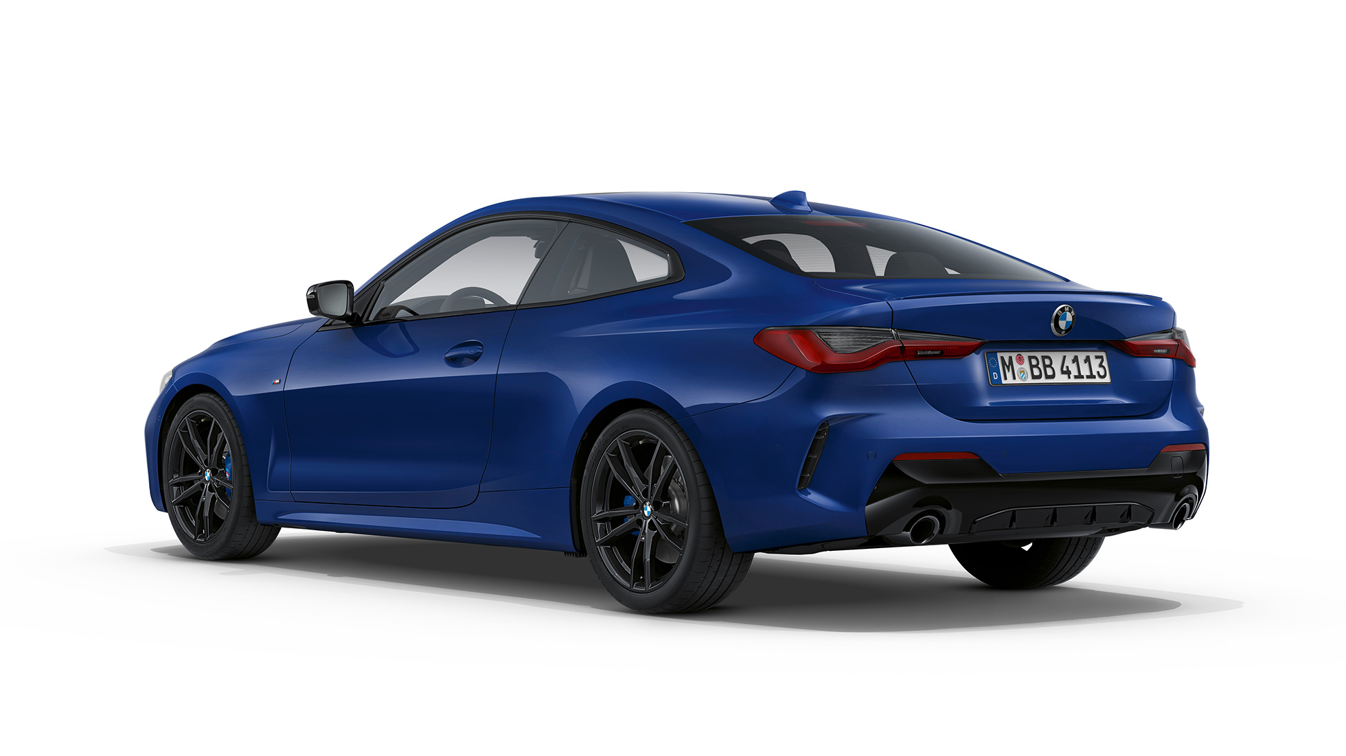 BMW 4 Series Coupé M Sport 套件 G22 2020,尾部 BMW 4 Series Coupé G22 2020,M Sport 套件,Arctic Race 藍色金屬,四分之三尾部視角