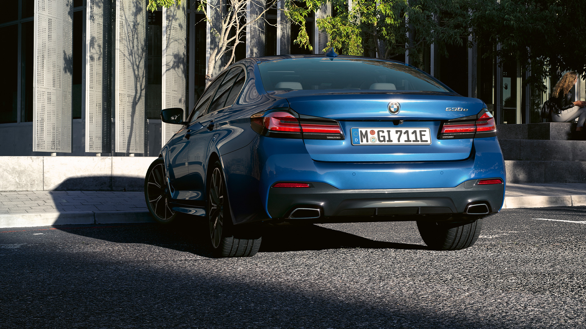 BMW 5 Series Sedan G30 後裙板 自由形態的排氣管,BMW 5 Series Sedan G30 Facelift 2020,Phytonic Blue 藍色,尾部特寫