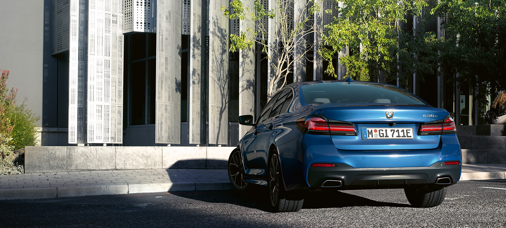 Bmw 5 Series Sedan 引擎與規格配備 Bmwhk Com