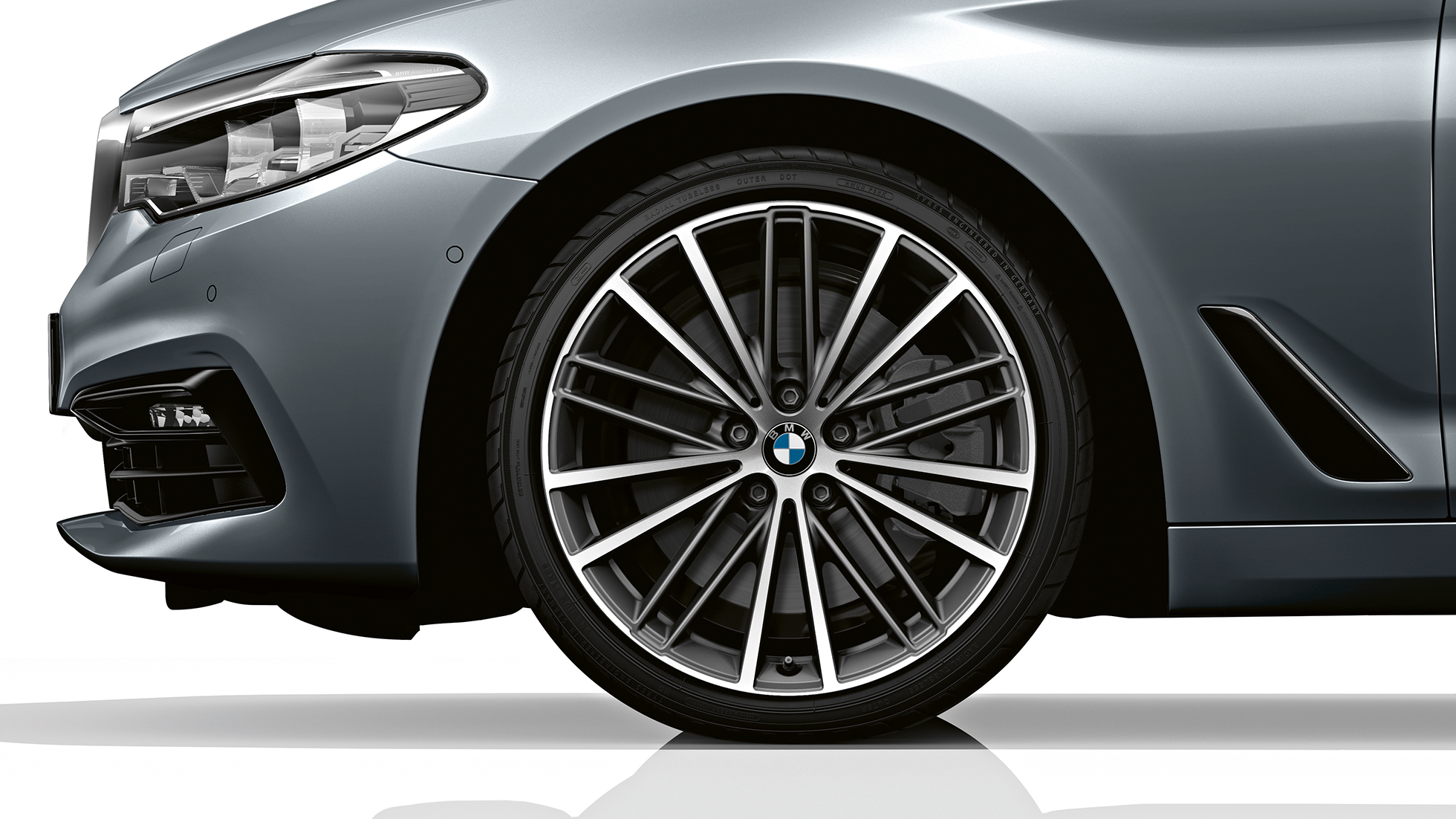 Sport Line wheels BMW 5 Series Touring Sport Line BMW 5 Series Touring 520d Touring G31 Bluestone metallic wheels