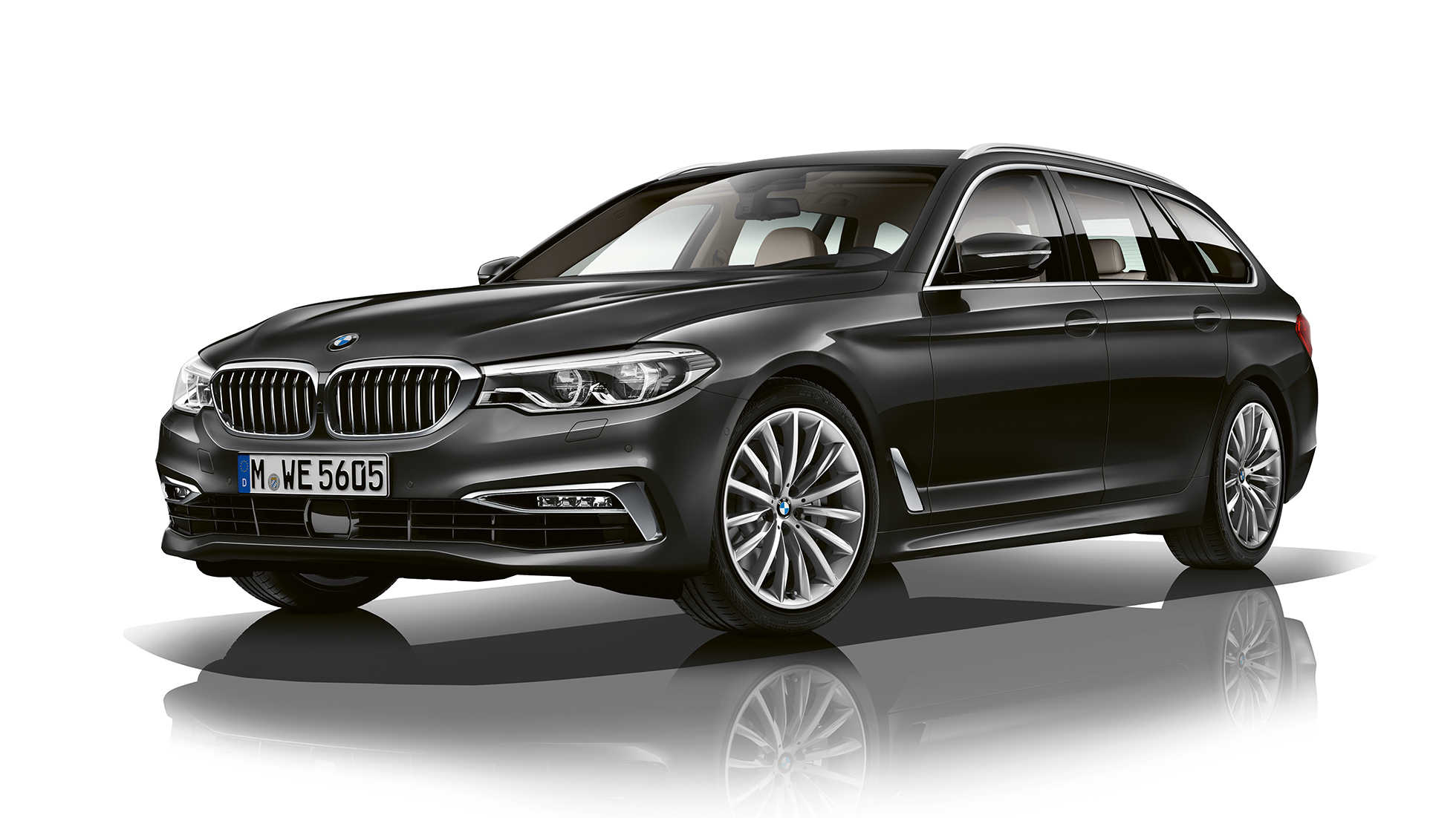 Luxury Line three-quarter front view BMW 5 Series Touring Luxury Line BMW 5 Series Touring 540i xDrive Touring G31 Sophisto Grey Brilliant Effect metallic three-quarter front view