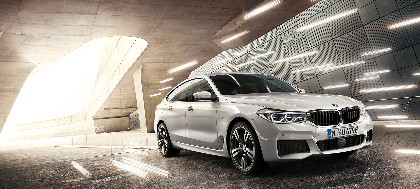 BMW 6 Series Gran Turismo G32 three-quarter front view BMW 6 Series Gran Turismo G32 2017 Mineral White metallic three-quarter front view