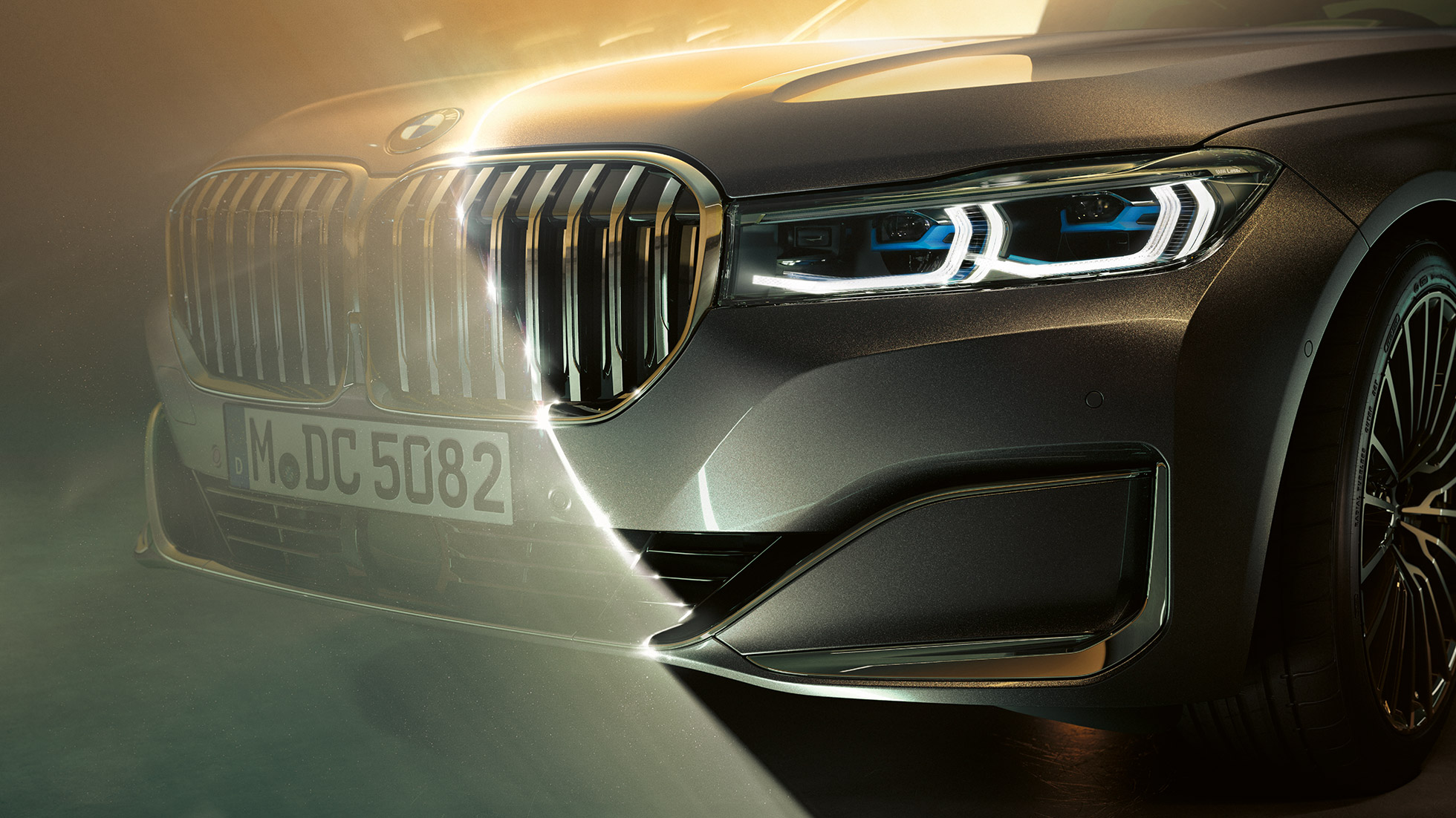 全新BMW旗艦豪華房車THE 7 - 一體式雙腎型鬼面罩 全新BMW旗艦豪華房車THE 7 - 一體式雙腎型鬼面罩