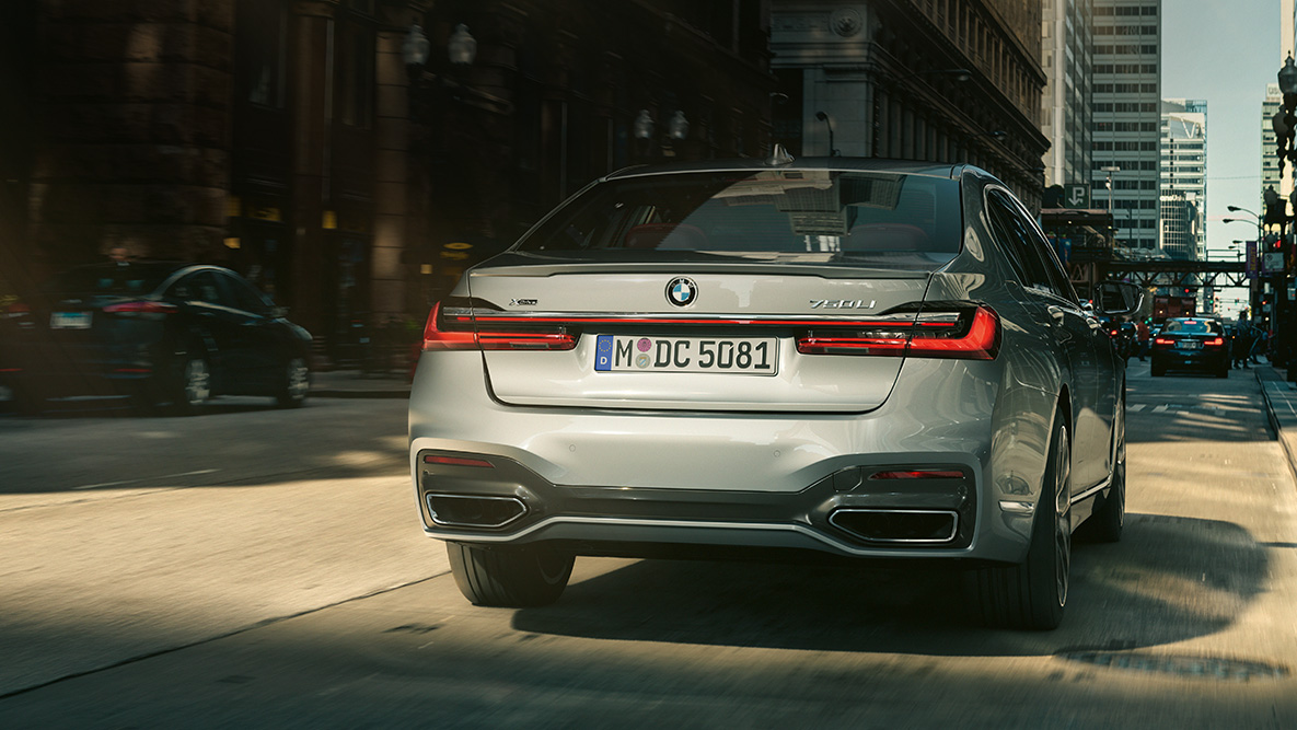 全新BMW旗艦豪華房車THE 7 - 自動倒車功能 自動倒車功能:全新BMW旗艦豪華房車THE 7