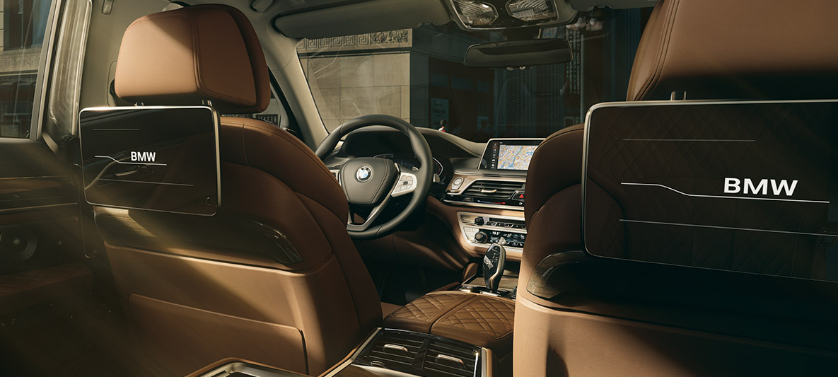 全新BMW旗艦豪華房車THE 7 升級後座娛樂系統 全新BMW旗艦豪華房車THE 7 升級後座娛樂系統