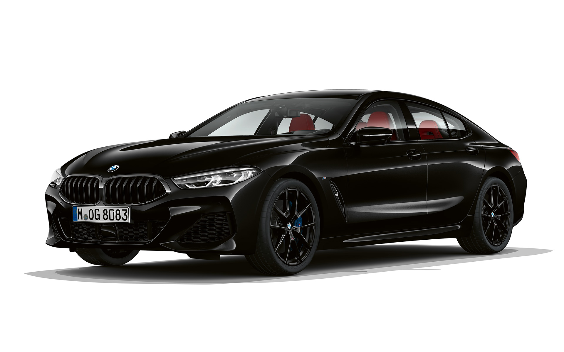 Dark Seduction 四分之三正面拍攝影像 BMW 8 Series Gran Coupé,Dark Seduction 四分之三正面拍攝影像