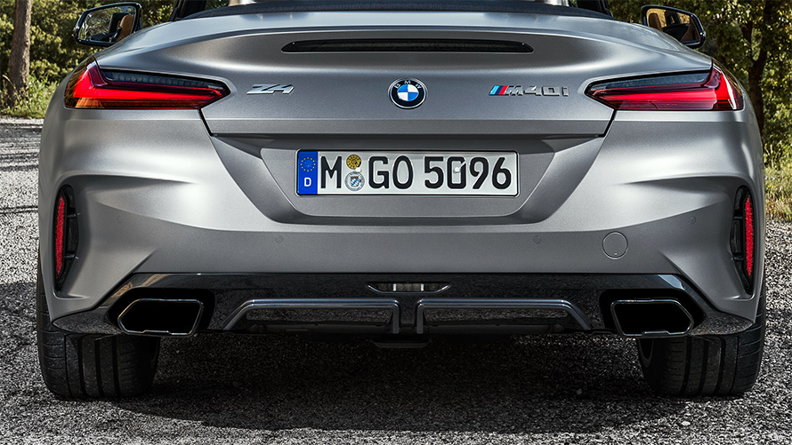 Exhaust pipes BMW Z4 M40i Roadster G29 2019 BMW Individual Frozen Grey metallic close-up