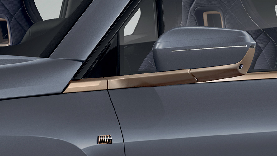 BMW iX M60 i20 2022 電動 SUV BMW Individual Storm Bay metallic Titanium Bronze BMW 外觀飾件外觀後視鏡