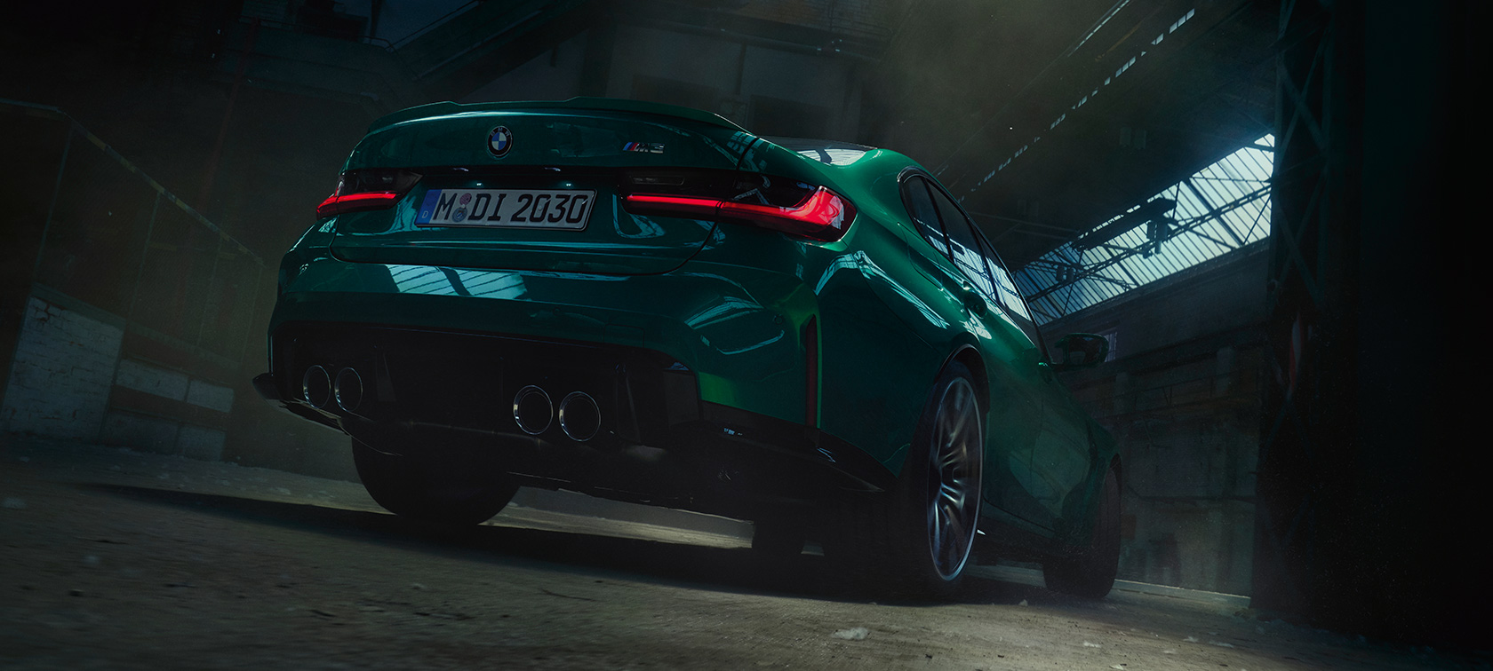 BMW M3 Sedan G80 2020 四分之三後視圖(仰視角度) BMW M3 Sedan G80 2020 Isle of Man Green 金屬外觀漆面四分之三後視圖(仰視角度)