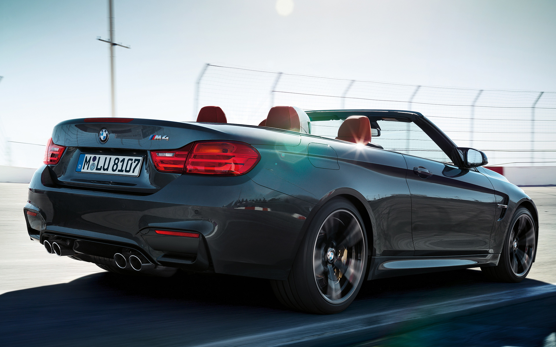 BMW M4 Convertible : Images & Videos