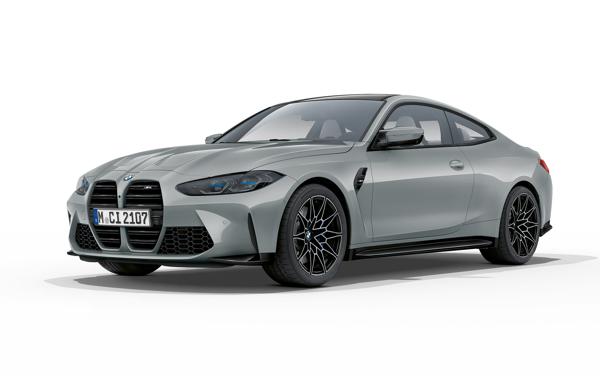 BMW M4 Coupé G82 2020 Brooklyn Grey 金屬外觀漆面正面四分之三之角度視圖
