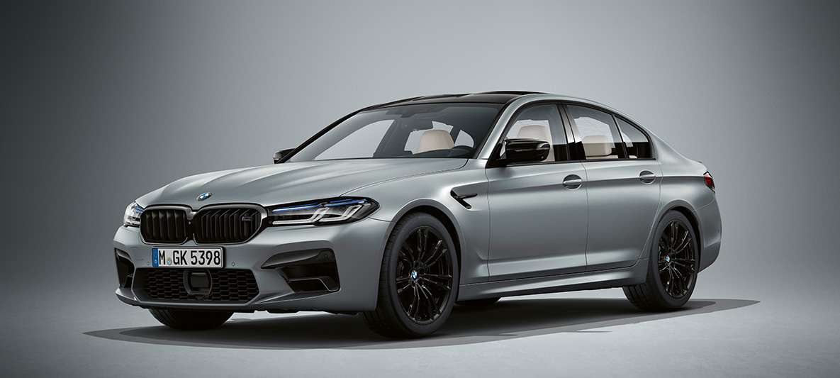 BMW Individual BMW M5 Sedan F90 2020 Frozen Bluestone 金屬外觀漆面 BMW Individual BMW M5 Sedan F90 LCI Facelift 2020 Frozen Bluestone 金屬外觀漆面正面四分之三之角度視圖