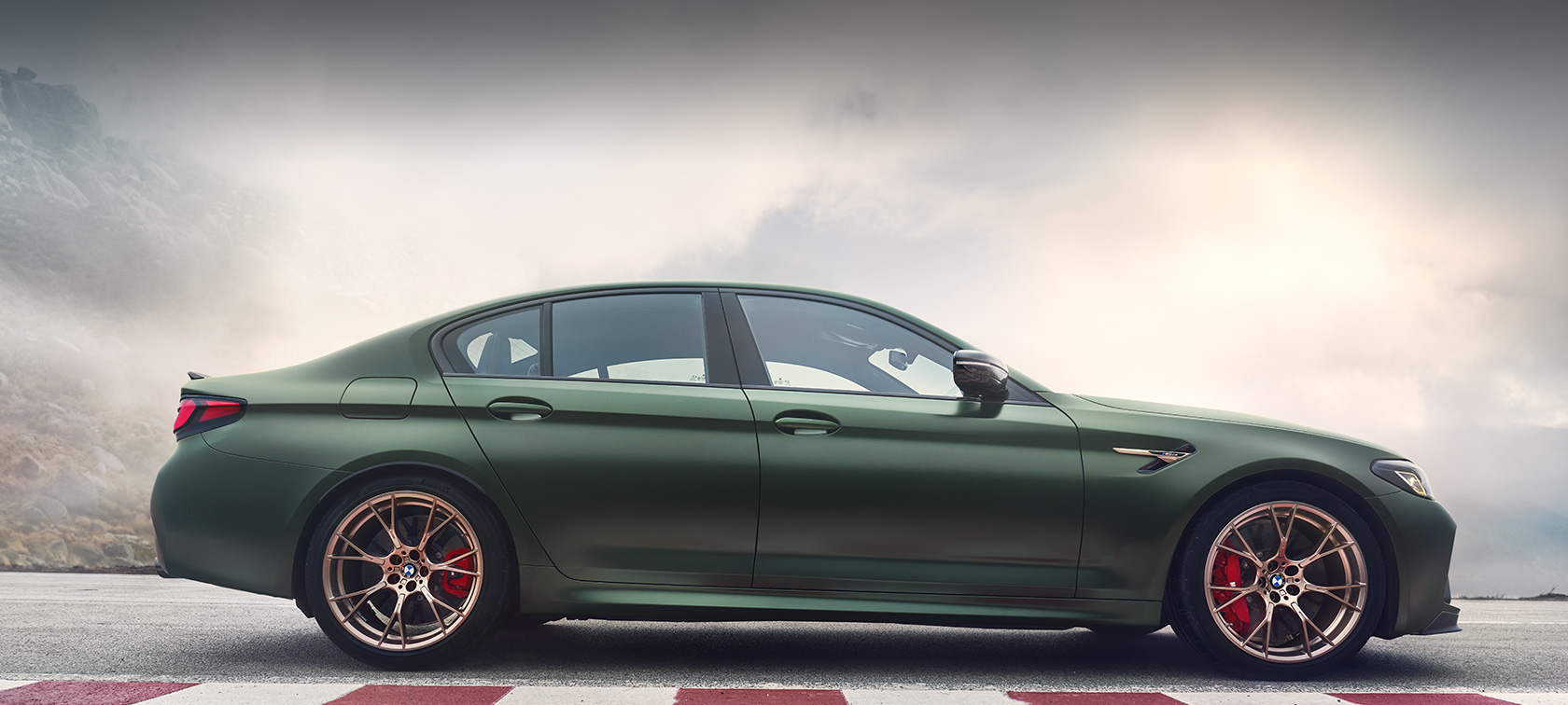 BMW M5 Competition F90 LCI Facelift 2020 three-quarter front view BMW M5 Competition F90 LCI Facelift 2020 BMW Individual Imola Red three-quarter front view