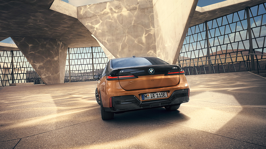 BMW i7 M70 xDrive Sedan G70 BMW Financial Services