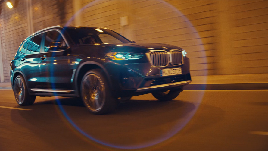 BMW X3 G01 行駛動力 Sophisto Grey 2021 BMW X3 G01 行駛動力正面四分之三之角度視圖 Sophisto Grey 2021