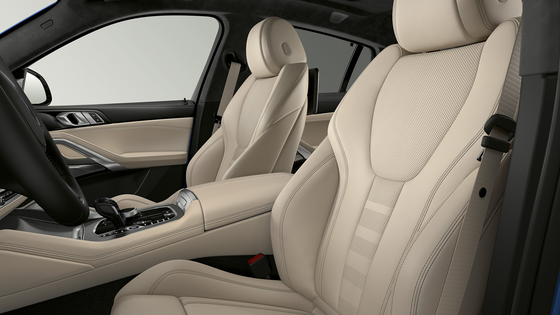 BMW X6,搭配 M Sport 包圍套件,裝飾。 BMW X6,內飾,搭配 M Sport 包圍套件,聚焦於裝飾。