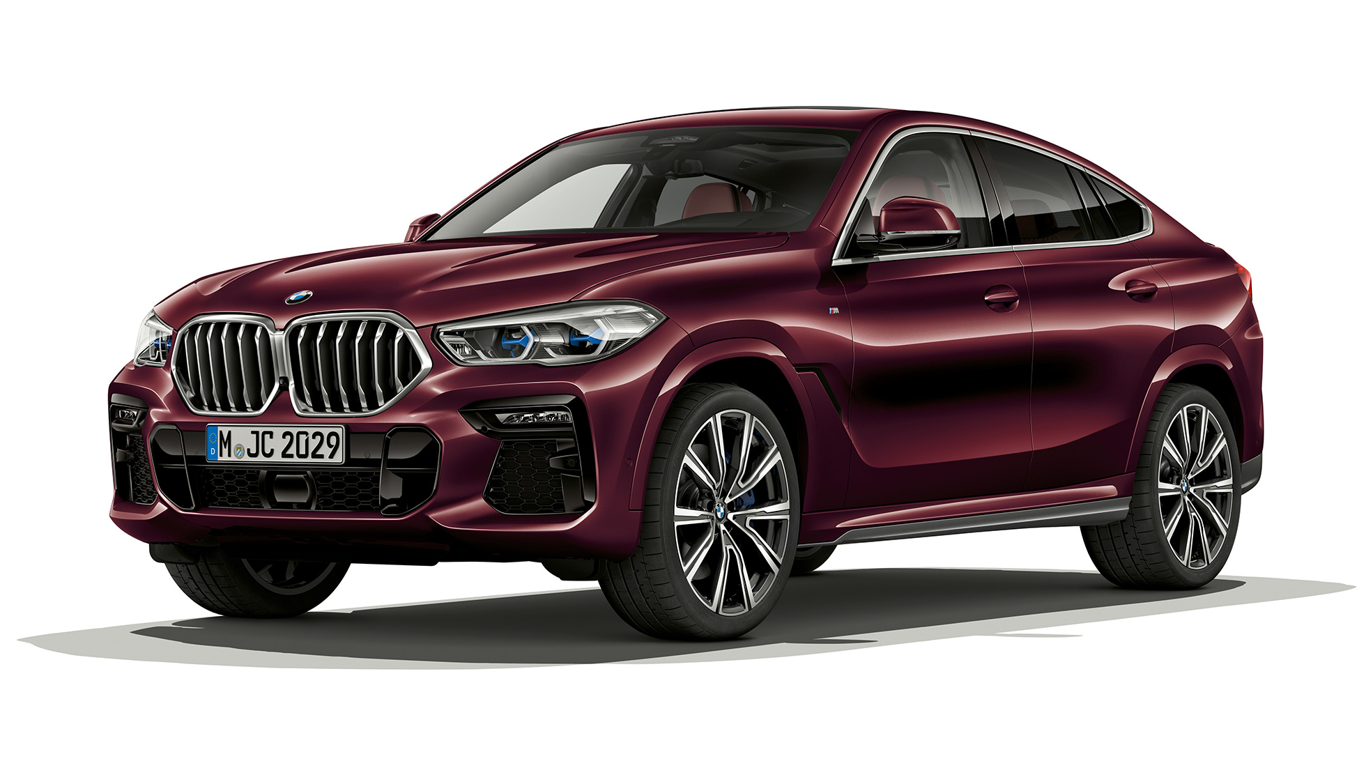 BMW X6 搭配 BMW Individual,外觀。 BMW X6 搭配 BMW Individual,正面四分之三角度視圖。