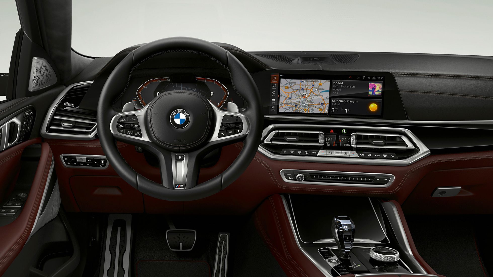 BMW X6 搭配 BMW Individual,駕駛艙。 BMW X6,內飾,搭配 BMW Individual,聚焦於駕駛艙。