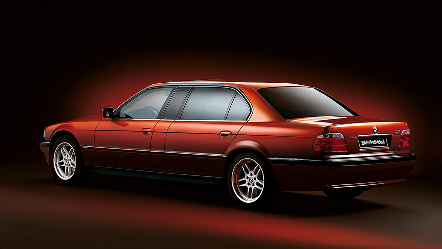 BMW Individual 750iLA L7 Karl Lagerfeld E32 1992 四分之三後視圖
