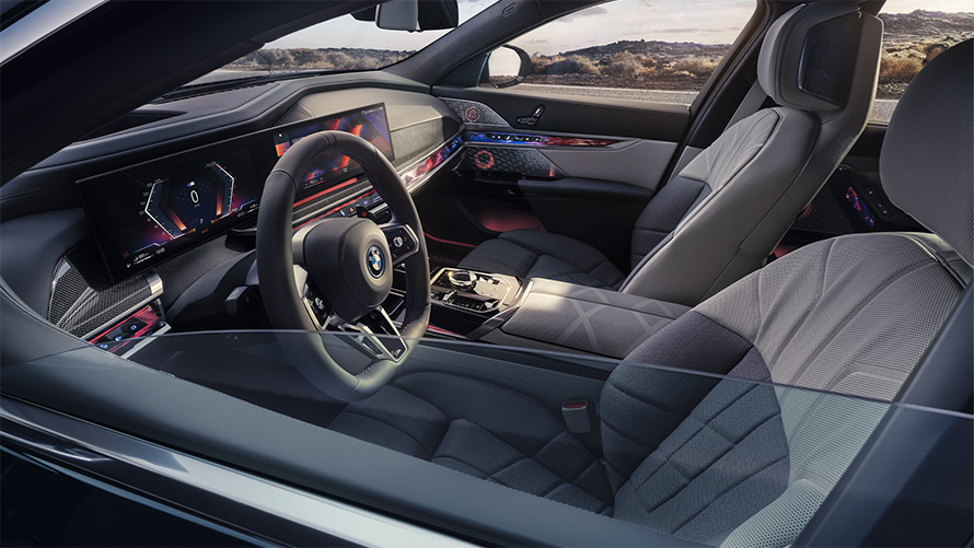 BMW Individual Merino 真皮/羊毛羊絨組合，搭配 Smoke White/Light Grey 獨家單品