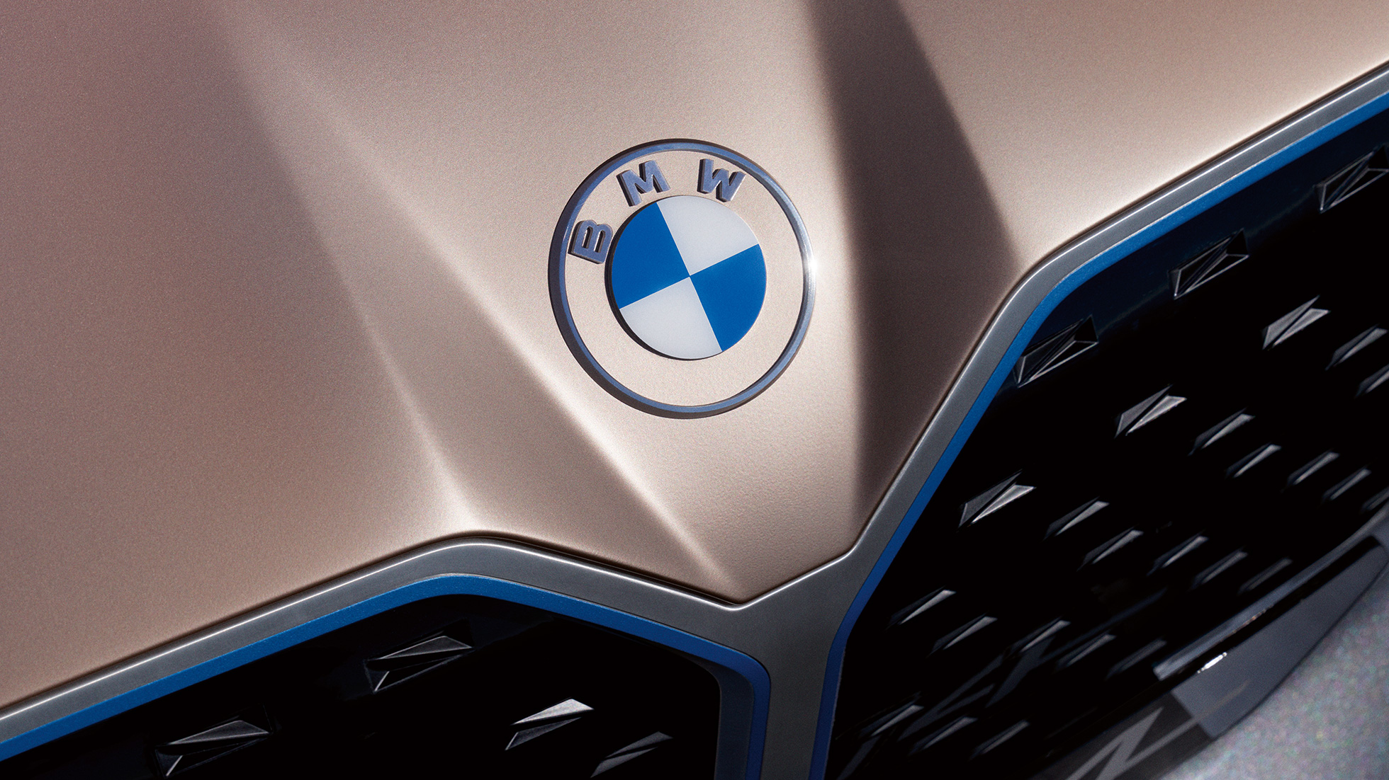全新 BMW 徽標 BMW Concept i4 2020 G26 全新 BMW 徽標 BMW Concept i4 2020 G26