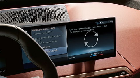 Close-up Curved Display BMW iX Remote Software Upgrade Close-up Curved Display BMW iX