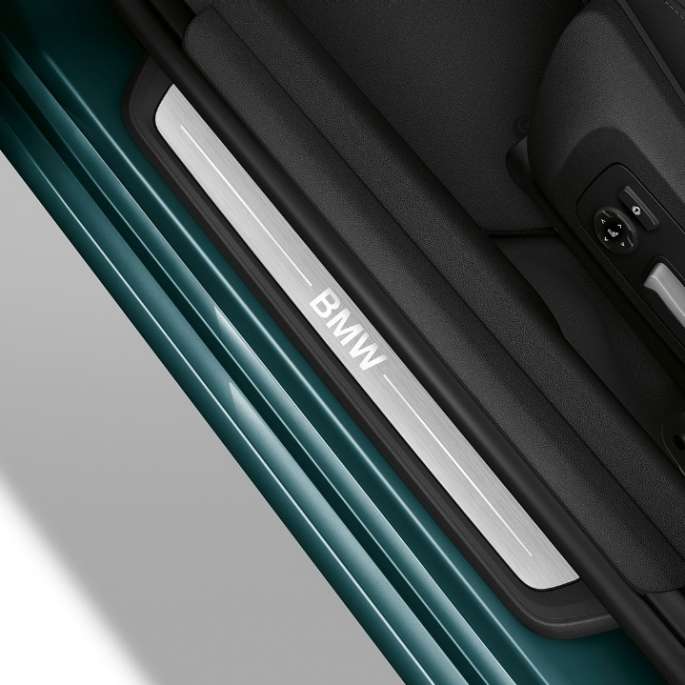 BMW 3 Series Touring, Model Sport Line door sill finisher