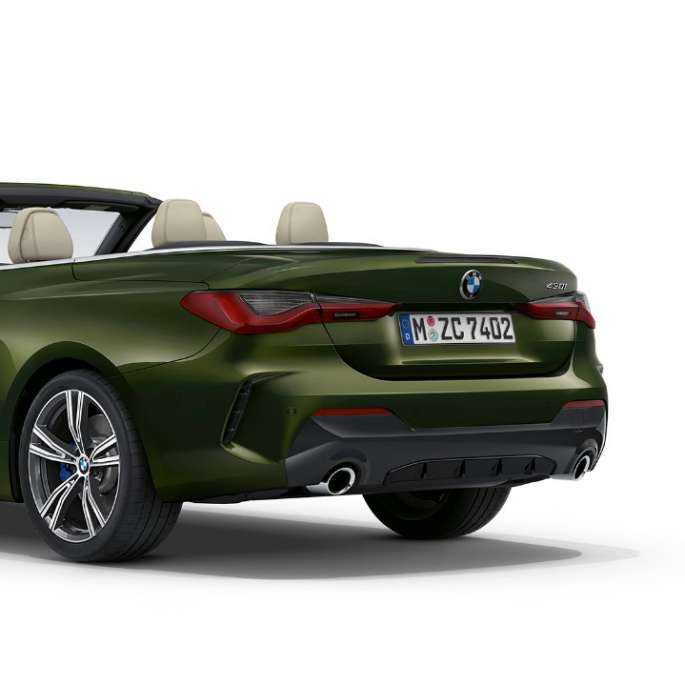 BMW 4 Series Convertible G23 2020 Model M Sport Sanremo Green 金屬外觀漆面尾部四分之三之角度視圖