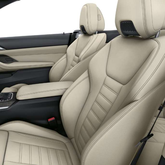 運動型座椅搭配獨家皮革裝飾 BMW 4 Series Convertible G23 2020 Model M Sport 內飾